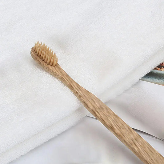 Spazzolino in Bambù con Setole al Carbone – Igiene Orale Sostenibile e Plastic-Free per Adulti